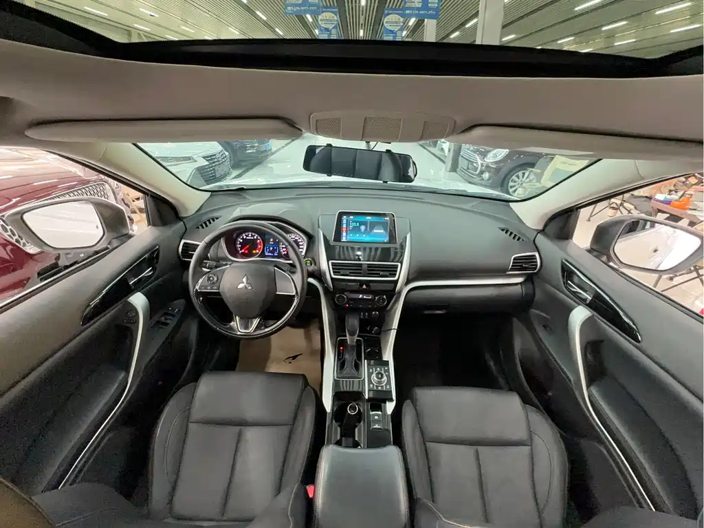 Mitsubishi Eclipse Cross — миниатюра 10