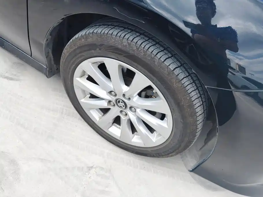 Toyota Camry — миниатюра 6