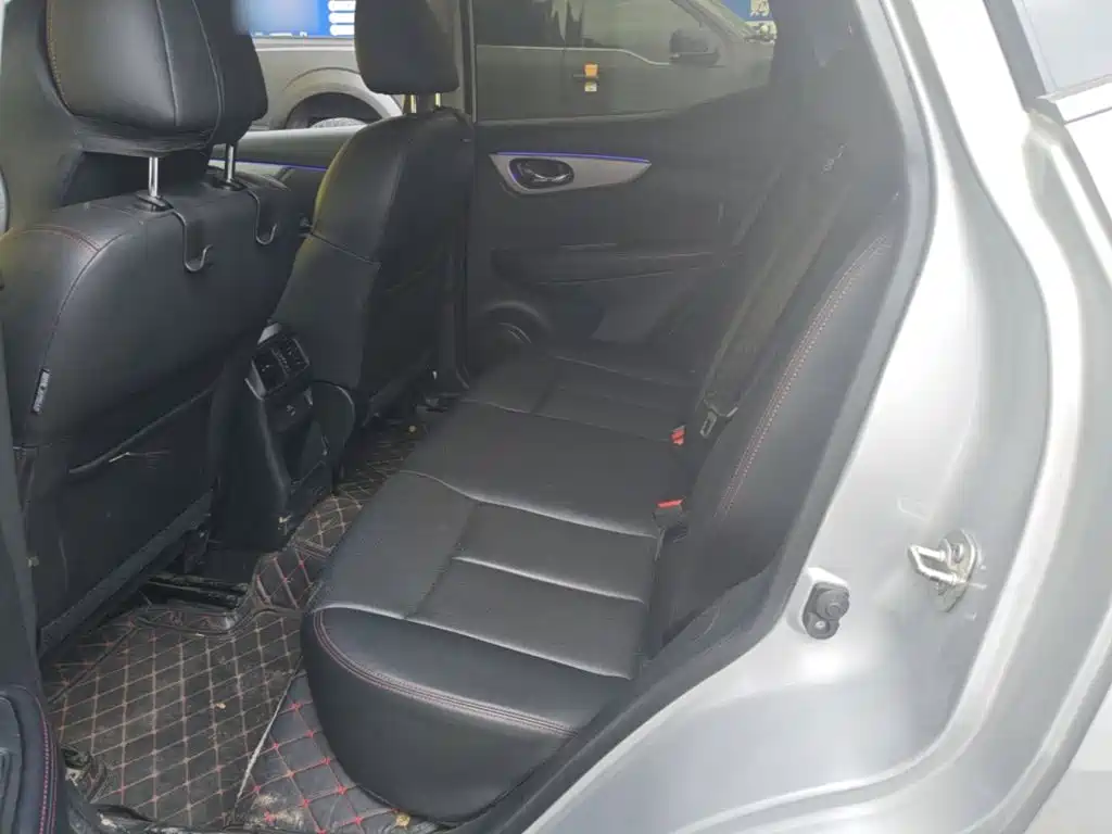 Nissan Qashqai — миниатюра 22