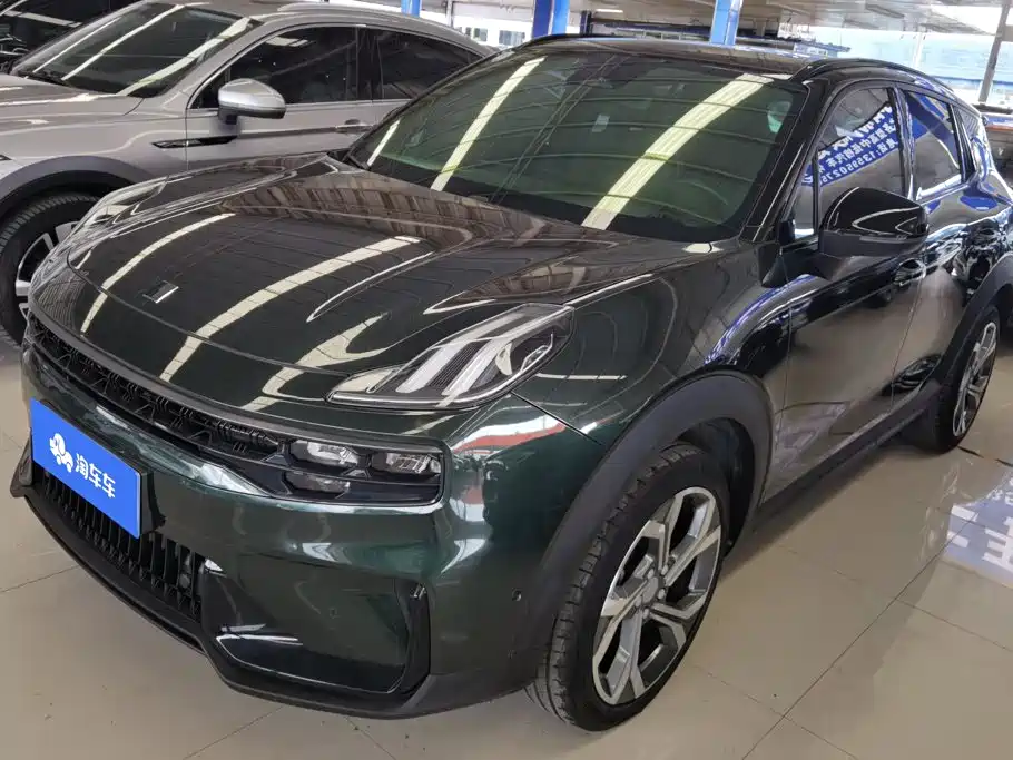Lynk & Co 06