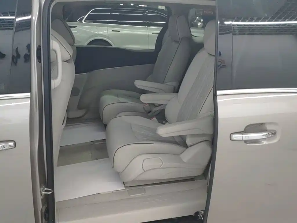 Buick GL8 — миниатюра 17