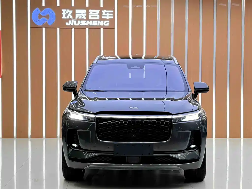 Li Auto ONE 2021 6 мест