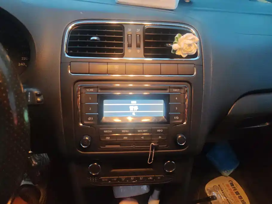 Volkswagen Polo — миниатюра 13