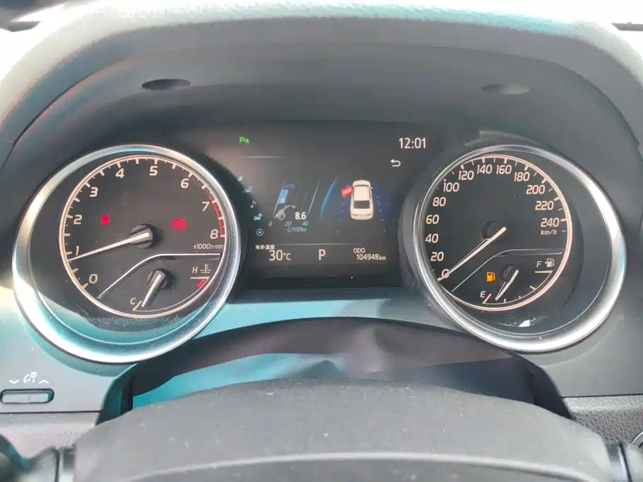 Toyota Camry — миниатюра 14