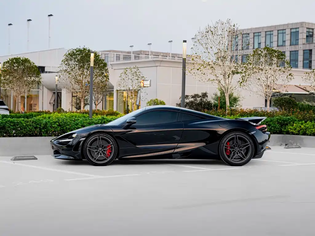 McLaren 720S — миниатюра 8