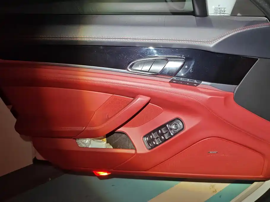 Porsche Panamera — миниатюра 7