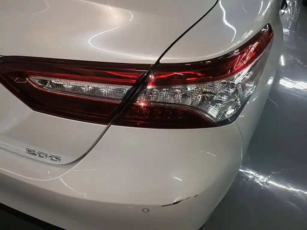 Toyota Camry — миниатюра 8