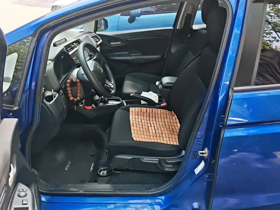 Honda Fit — миниатюра 9