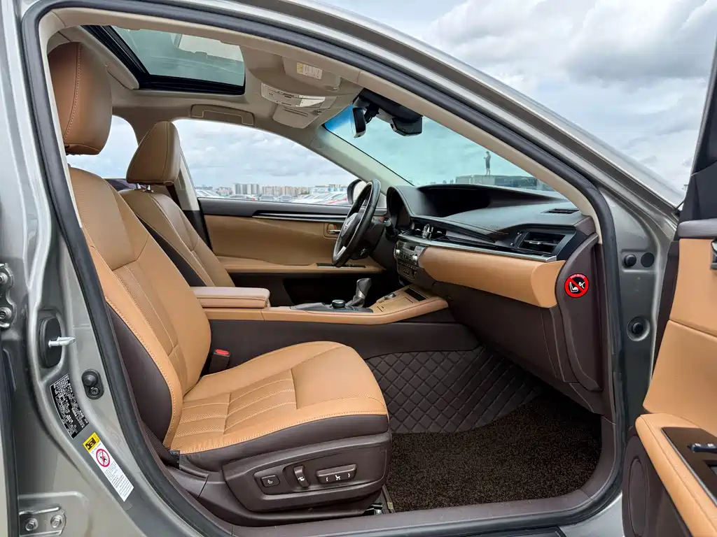 Lexus ES — миниатюра 13