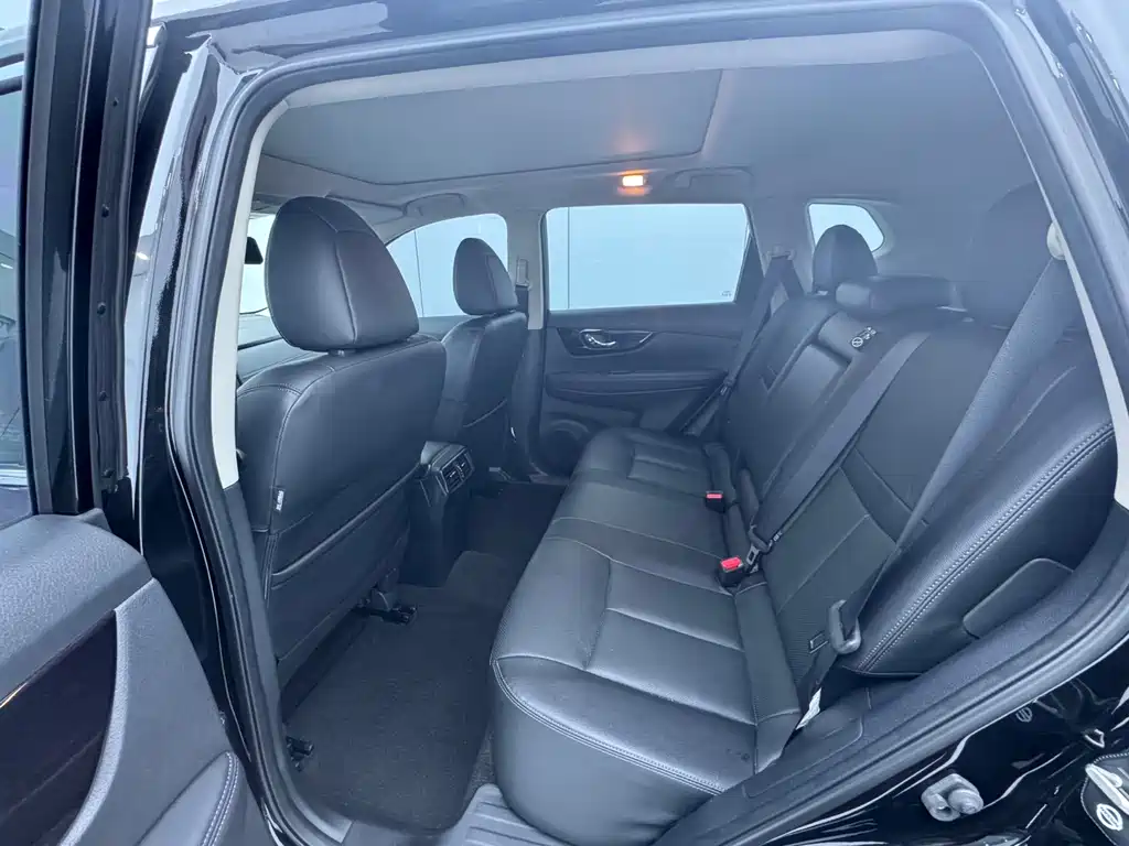 Nissan X-Trail — миниатюра 14