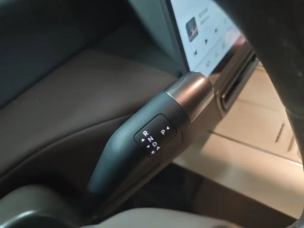 Li Auto Li MEGA — миниатюра 14
