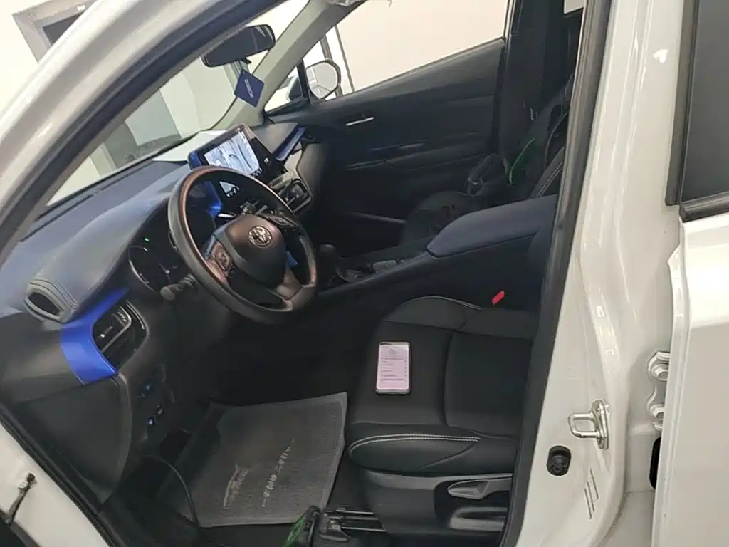 Toyota C-HR — миниатюра 15