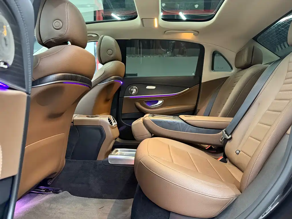 Mercedes-Benz E-Class — миниатюра 24
