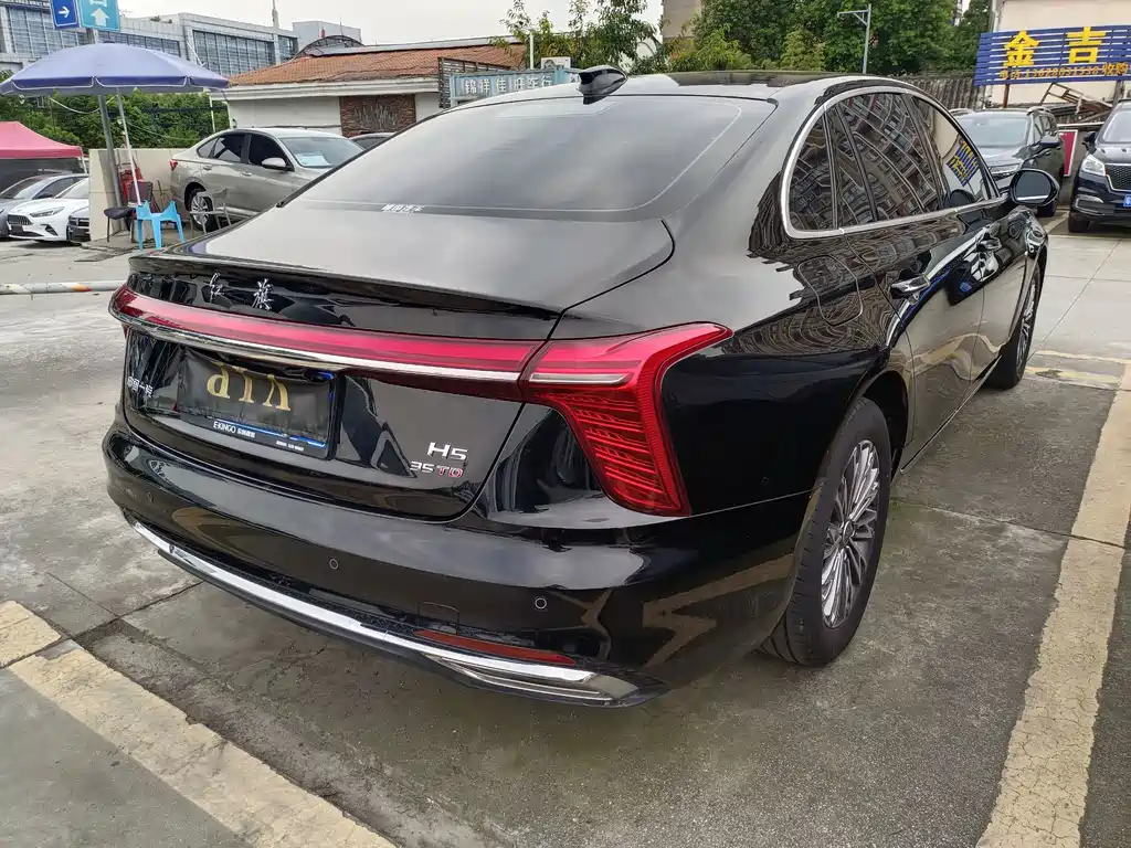 Hongqi Hongqi H5 — миниатюра 14