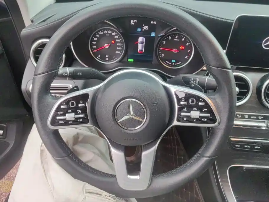 Mercedes-Benz C-Class — миниатюра 15