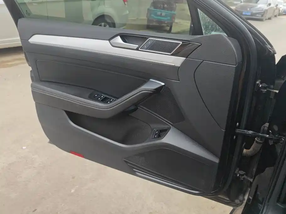 Volkswagen Magotan PHEV — миниатюра 7