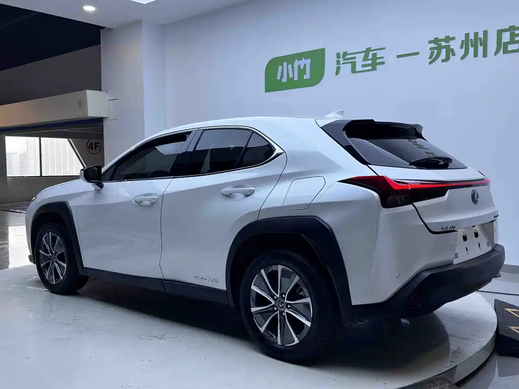 Lexus UX New Energy — миниатюра 8
