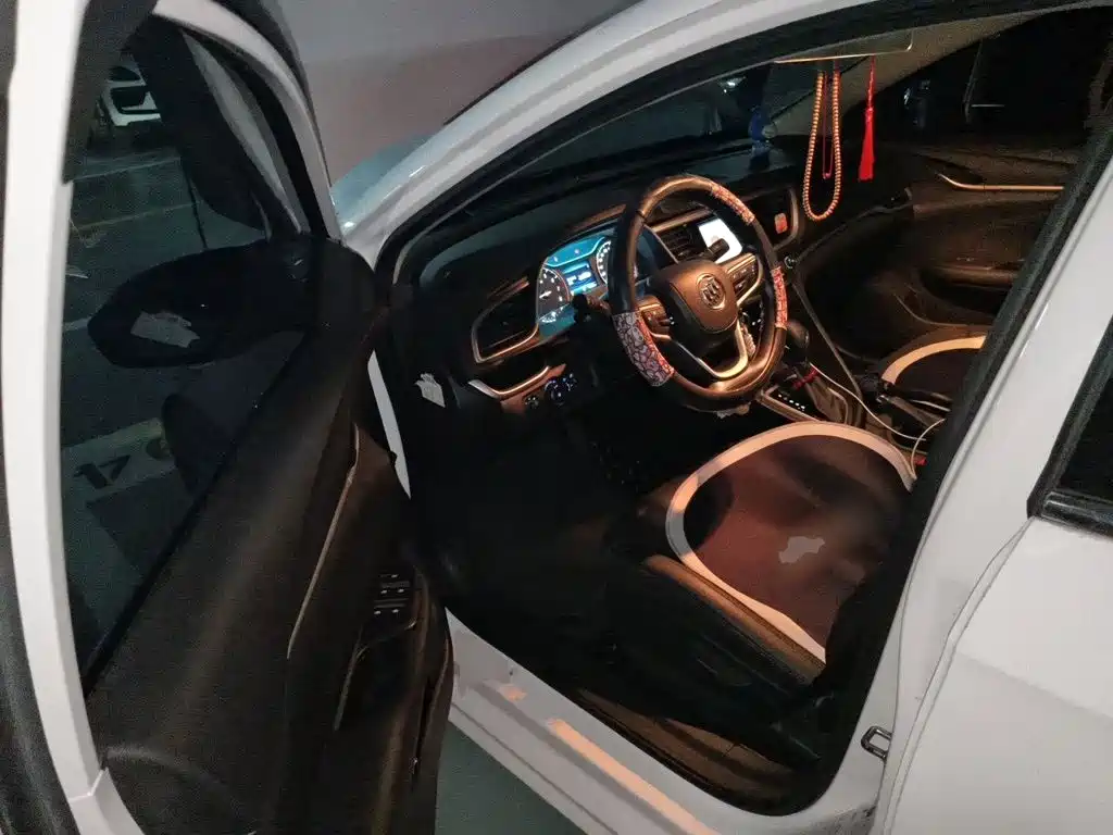 Buick Excelle — миниатюра 12