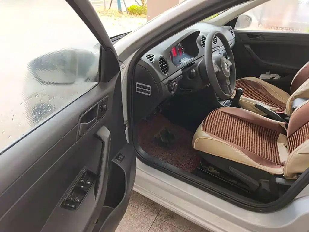 Volkswagen Jetta — миниатюра 16