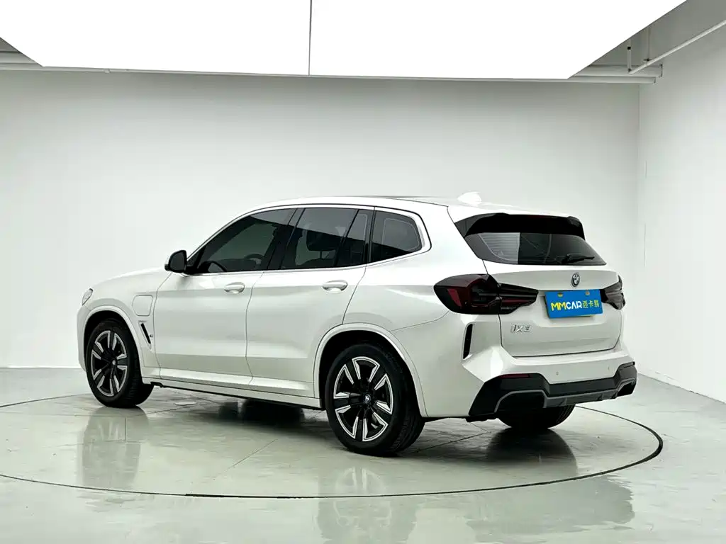 BMW iX3 — миниатюра 4