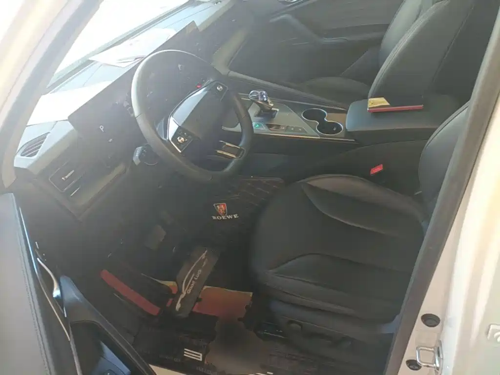 Roewe RX5 — миниатюра 15
