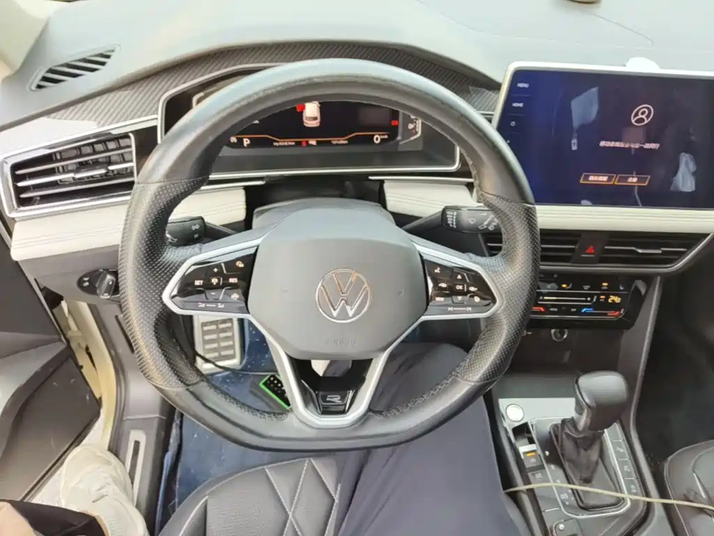 Volkswagen Tiguan L — миниатюра 11