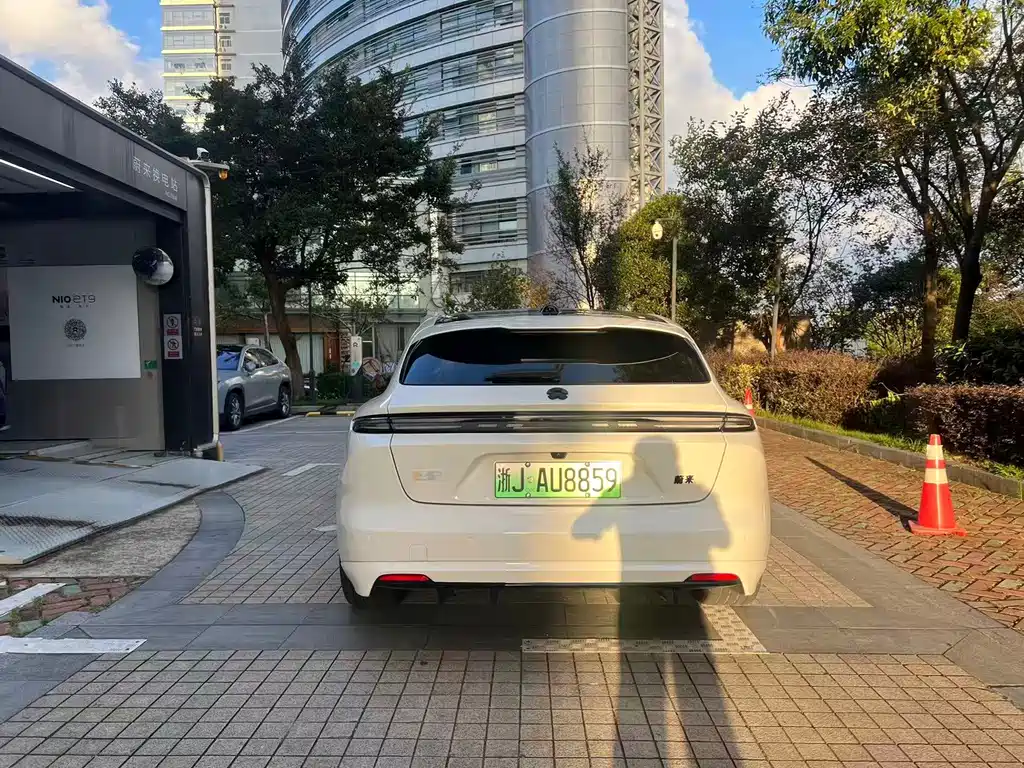NIO ET5T — миниатюра 7