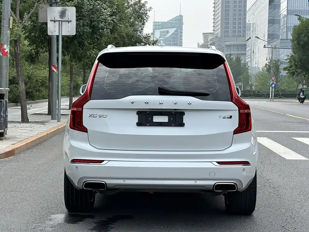 Volvo XC90 2019 T6 7 мест V