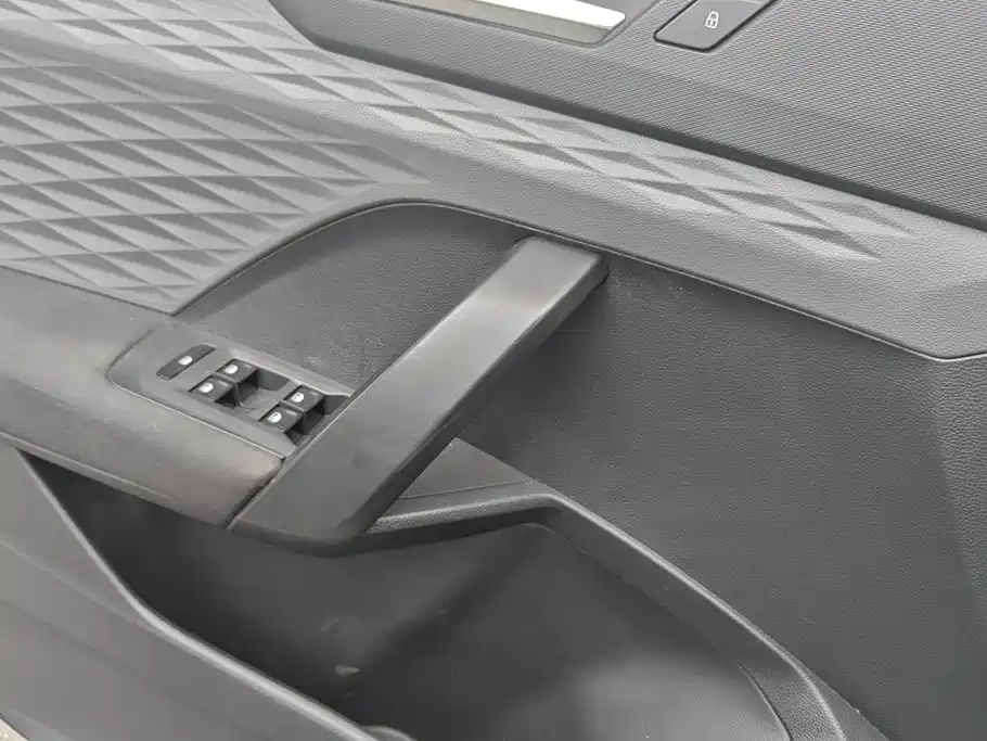 Volkswagen Tharu — миниатюра 7