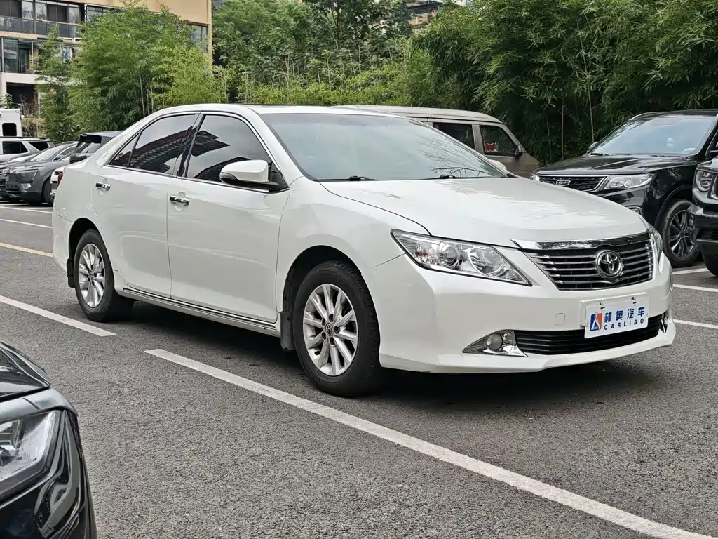Toyota Camry — миниатюра 4