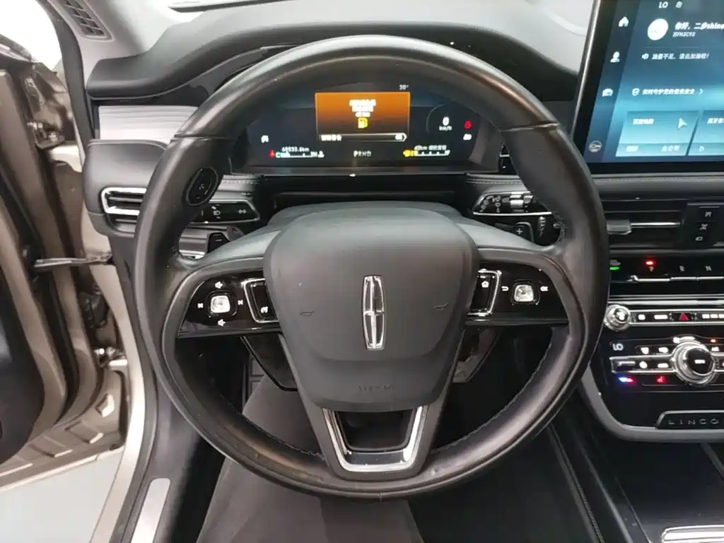 Lincoln Corsair — миниатюра 11