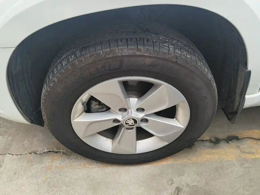 Skoda Yeti — миниатюра 6