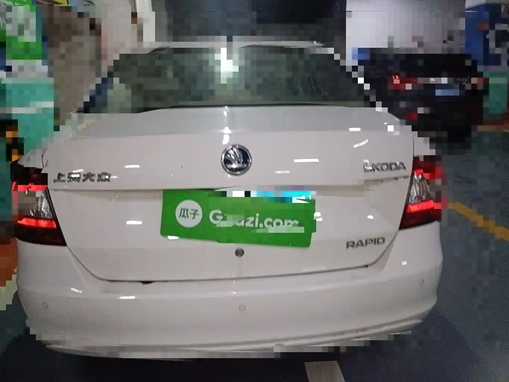 Skoda Rapid — миниатюра 4