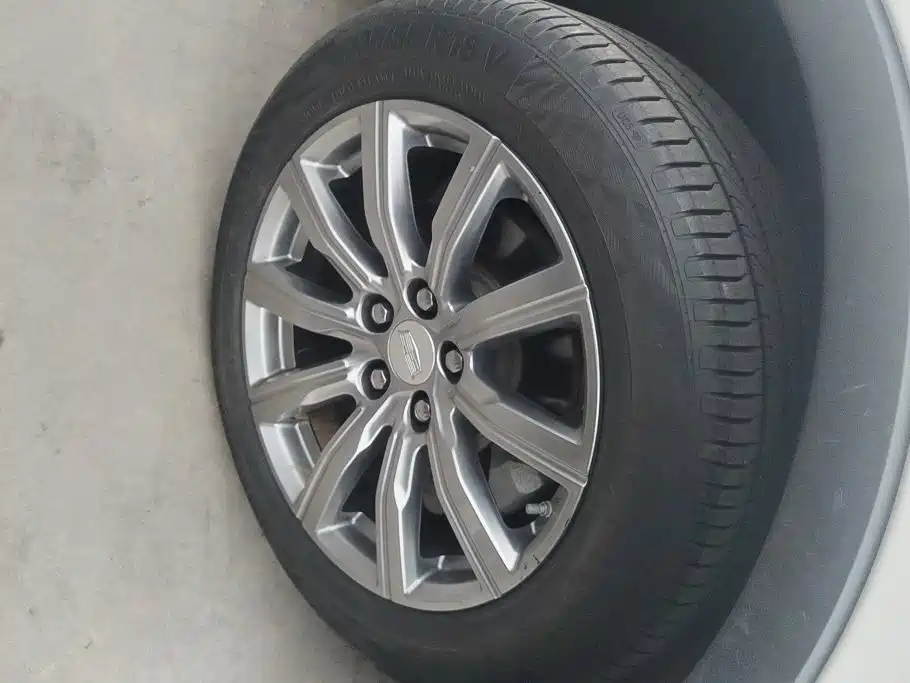 Cadillac XT4 — миниатюра 6