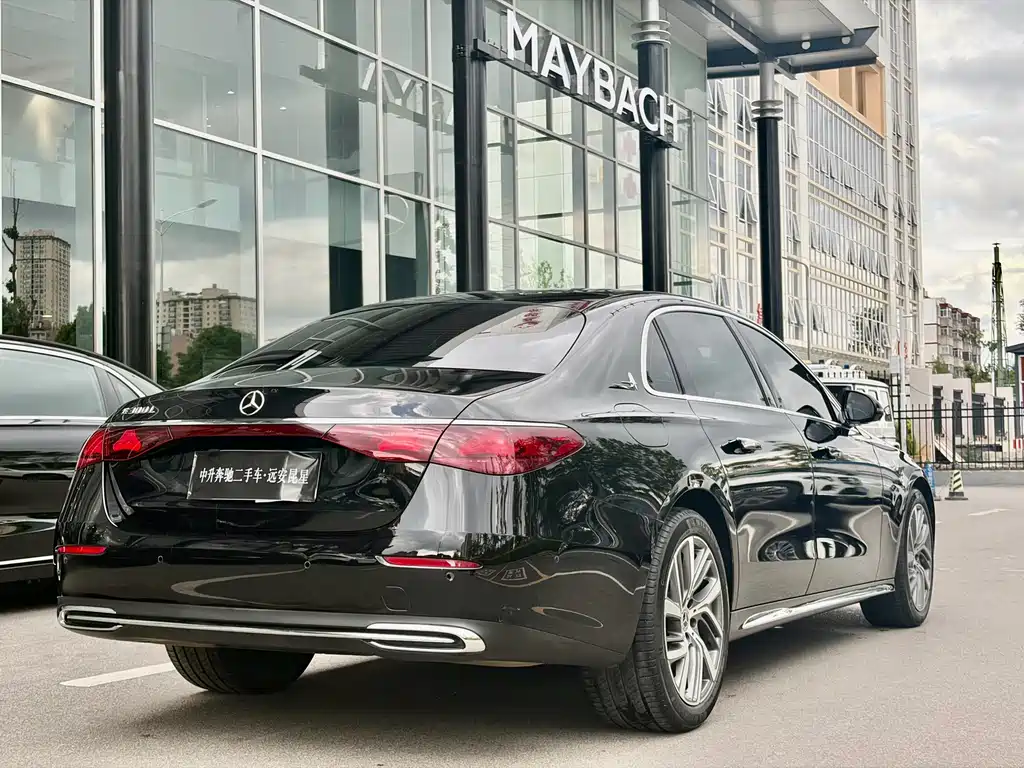 Mercedes-Benz E-Class E 2024 E 300 L Fashion