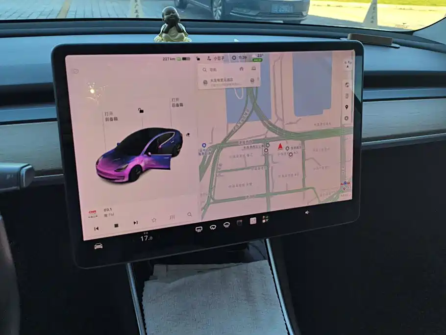 Tesla Model 3 — миниатюра 13