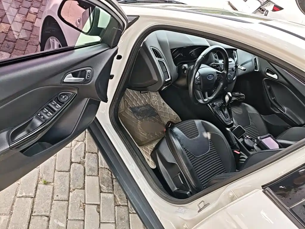 Ford Focus — миниатюра 16
