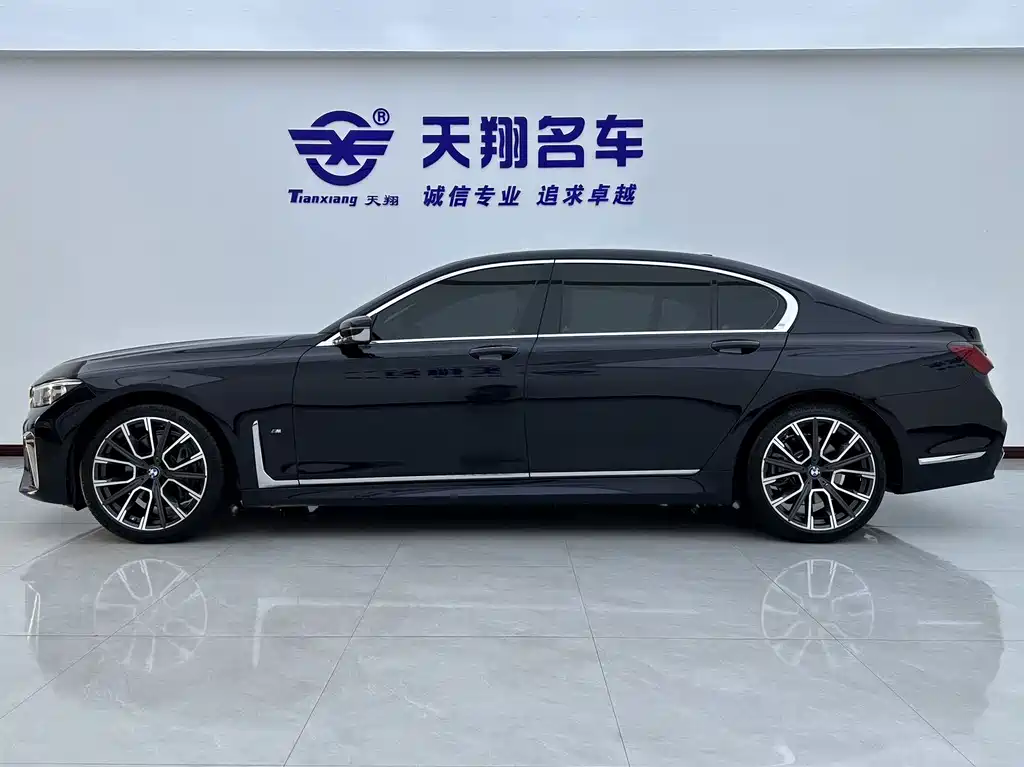 BMW 7 Series — миниатюра 4