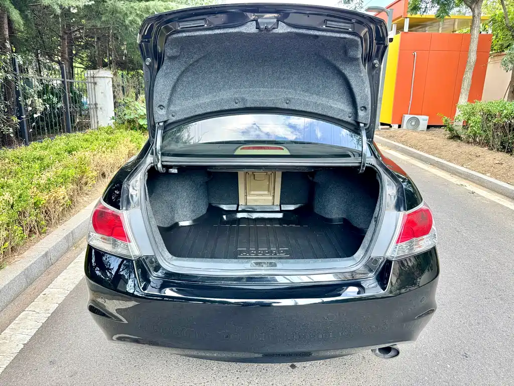 Honda Accord — миниатюра 21