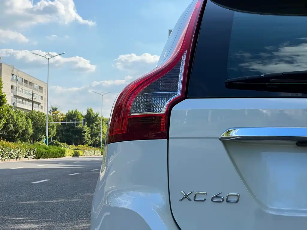 Volvo XC60 — миниатюра 7