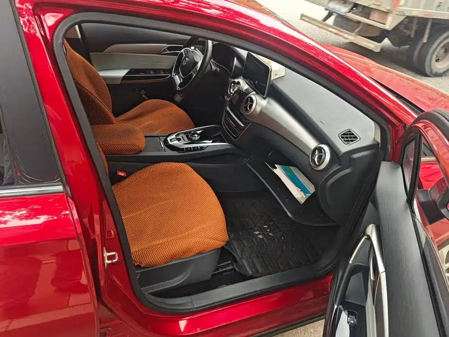 BAIC EU5 — миниатюра 8