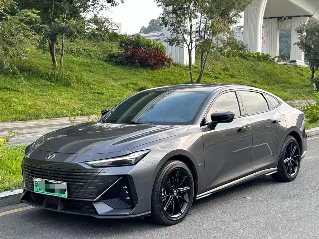 Changan UNI-V iDD