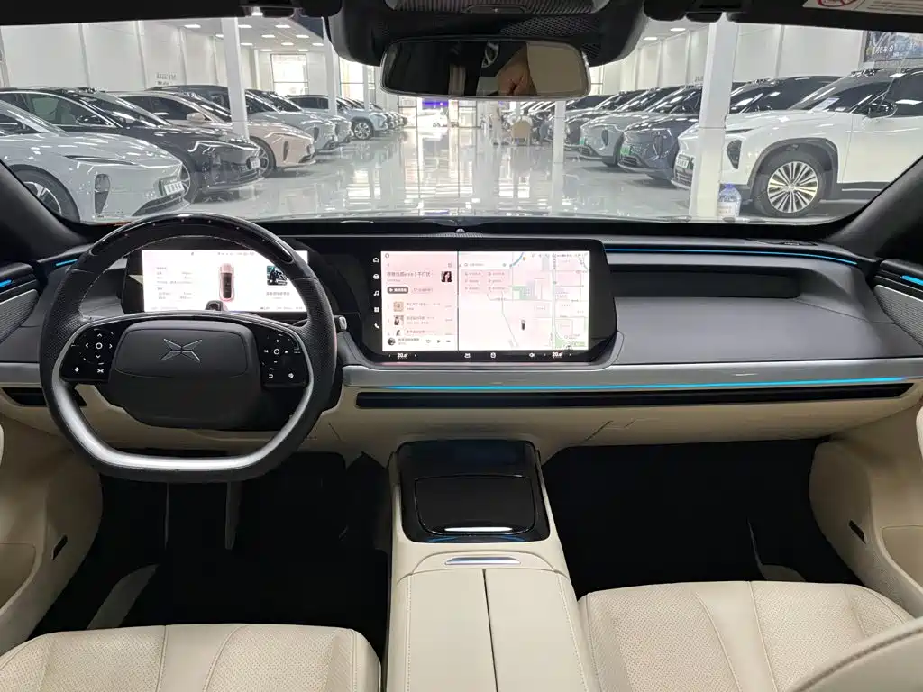XPeng P7 — миниатюра 12