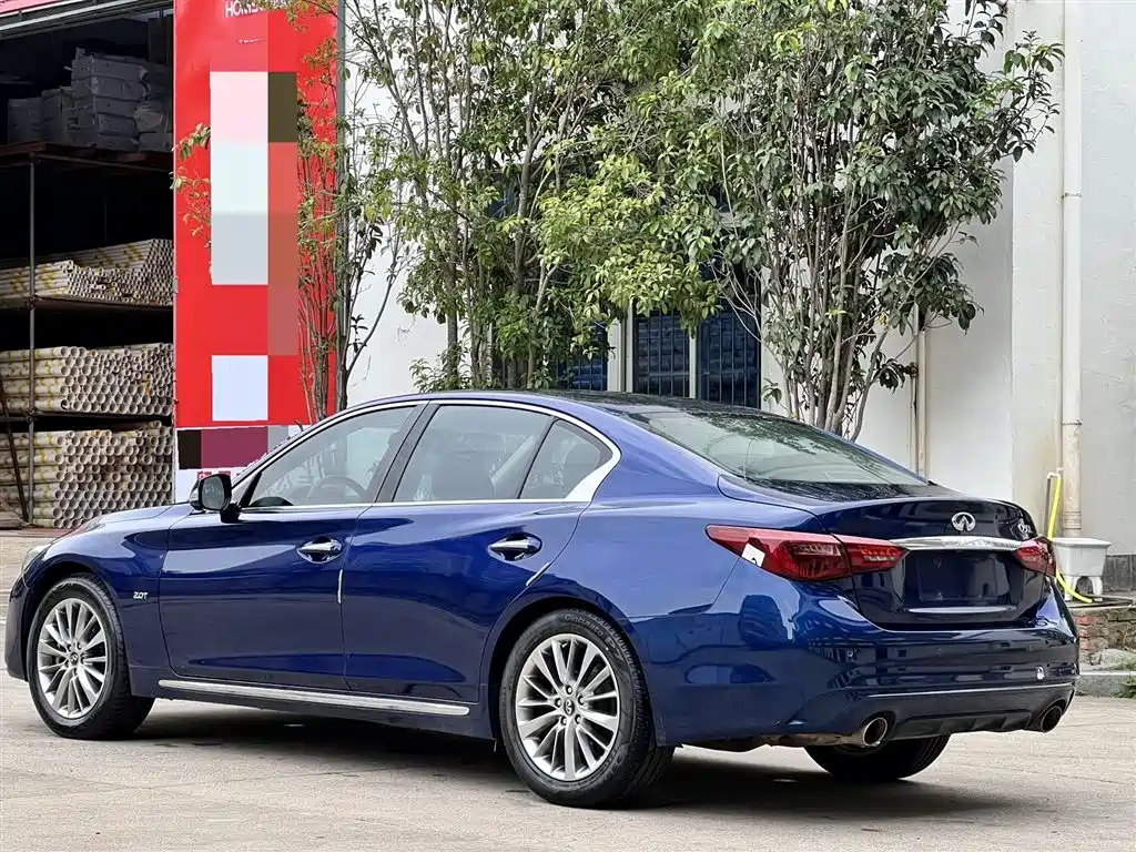 Infiniti Q50L 2018 2.0T V