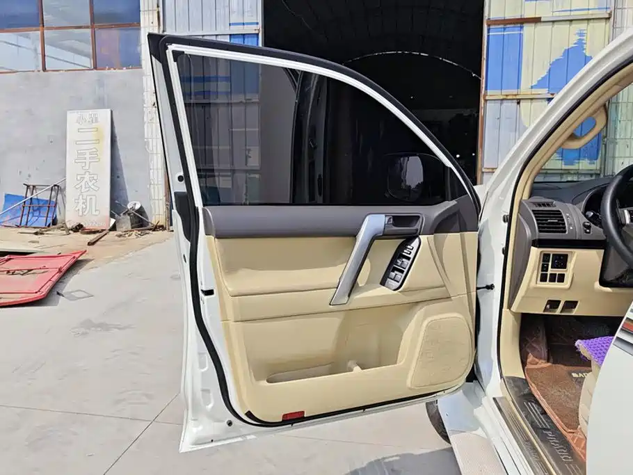 Toyota Prado — миниатюра 6