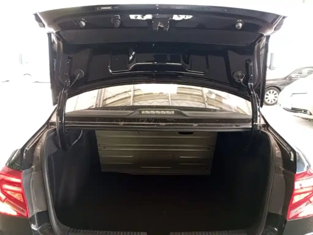 Volkswagen Jetta — миниатюра 19