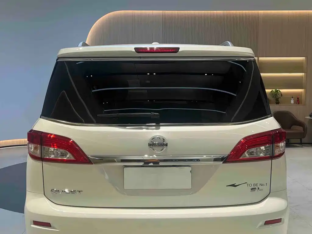 Nissan Quest — миниатюра 5