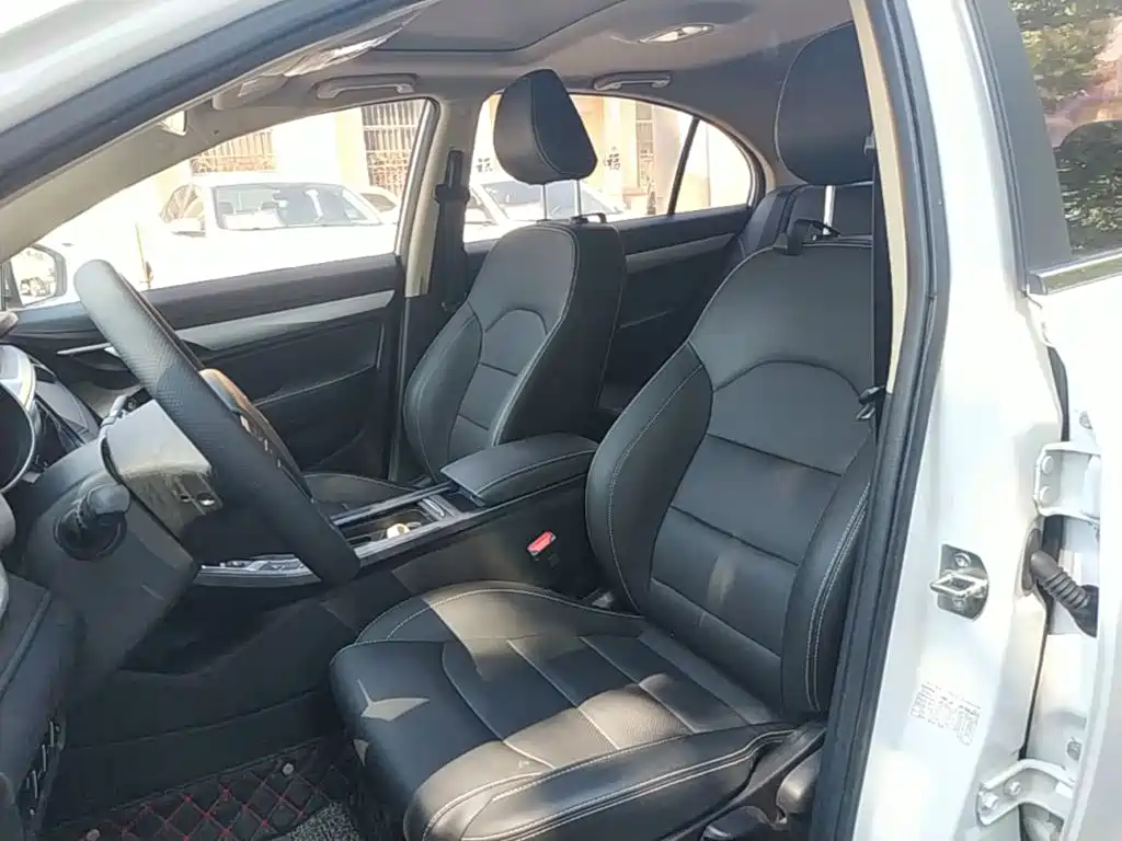 Geely Emgrand — миниатюра 15