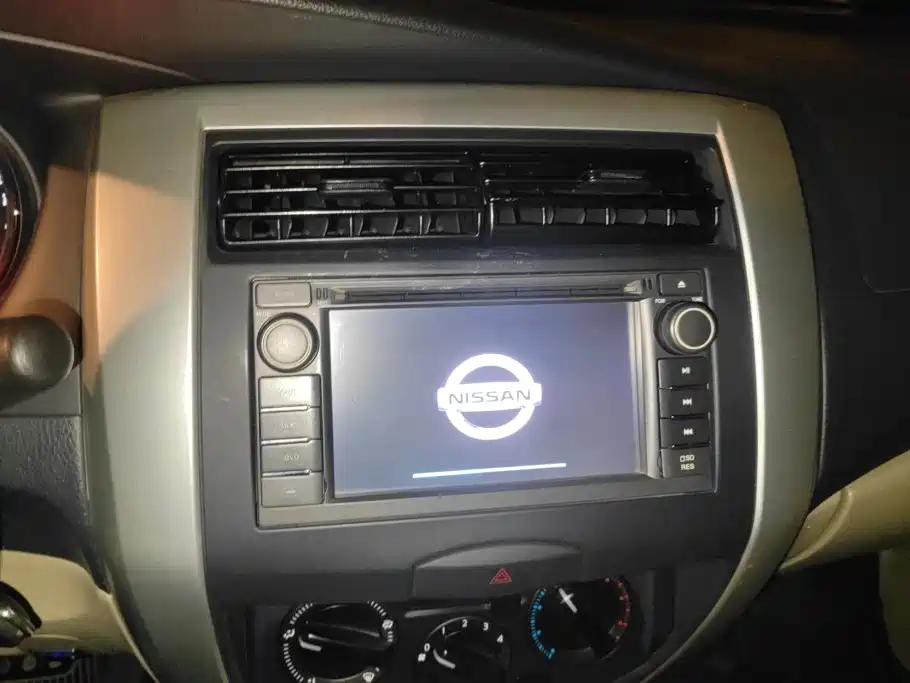 Nissan Livina — миниатюра 13