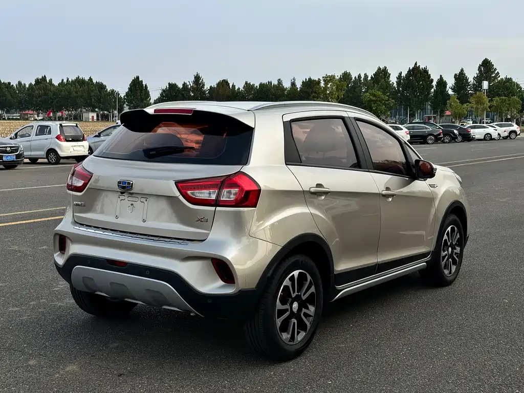Geely Vision X3 — миниатюра 5